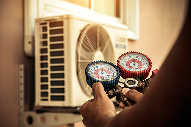 Professional Ac Installation technician working in Tybee Island, GA